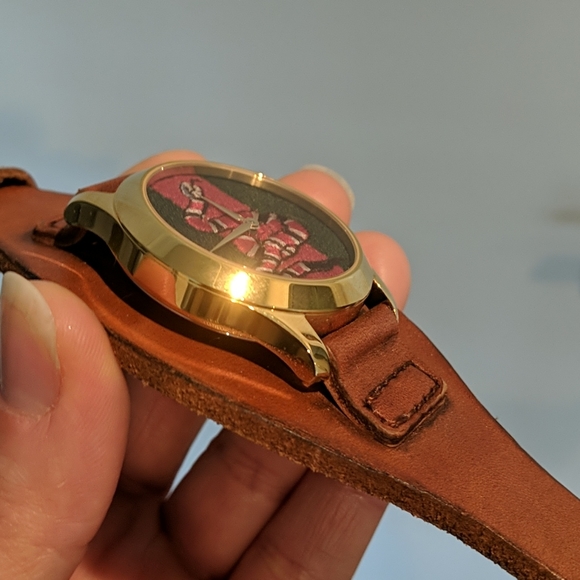 *Rare* *Genuine* Gucci Snake Leather Watch - Picture 5 of 9